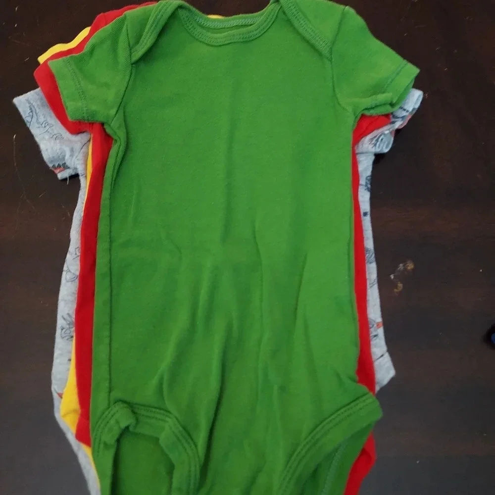 Lot of 5 Carter's Baby Boy Bodysuits in Size 6M